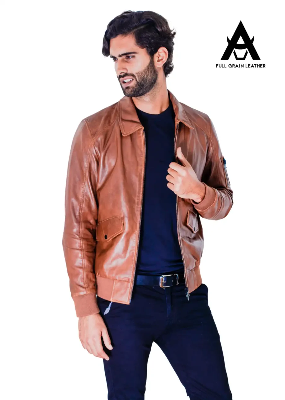 Cazadora bomber de cuero camel para hombre